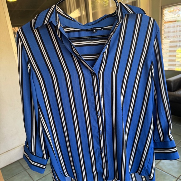 Fashionnova blouse - Picture 1 of 3